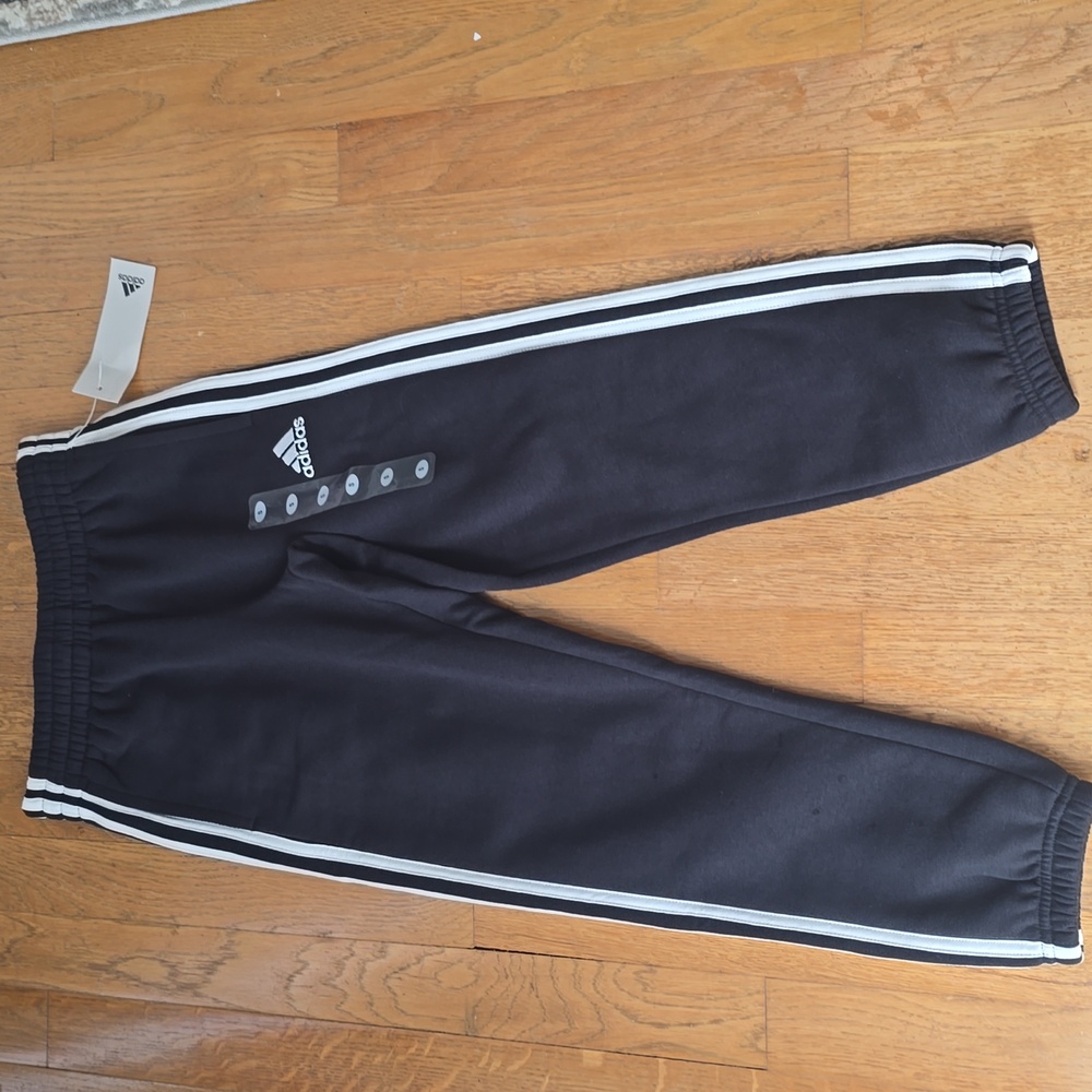ADIDAS SIGNATURE BOYS BLACK & WHITE ATHLETIC JOGGER PANTS SWEATPANTS SIZE SMALL